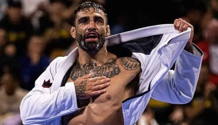 Leandro Lo se coronó campeón mundial IBJJF 2022 en la categoría de peso Medio Pesado.