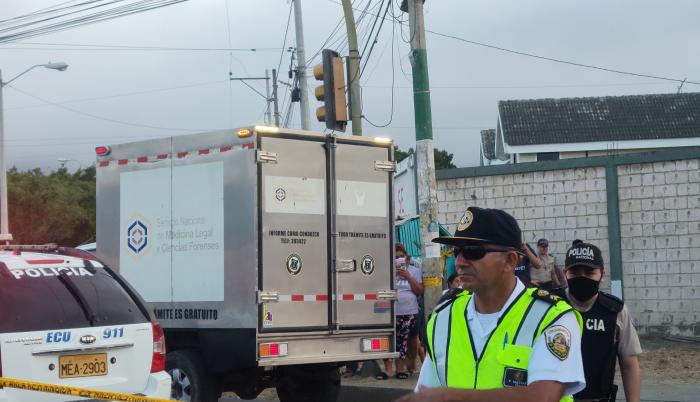 CRIMINALISTICA RETIRO EL CUERPO DE LA ESCENA DEL CRIMEN