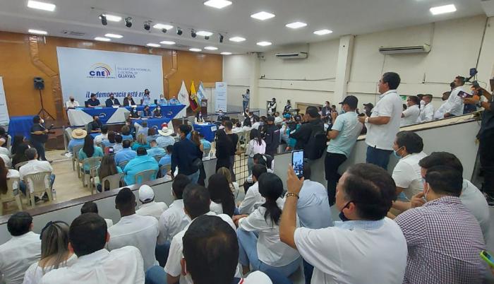 WhatsApp Image 2022De acuerdo a la exasambleista, para estas seccionales cuentan con más de 1100 candidatos en todo el país y solo en la provincia de Guayas presentarán 639 opciones en las papeletas electorales. -08-11 at 11.21.33 AM