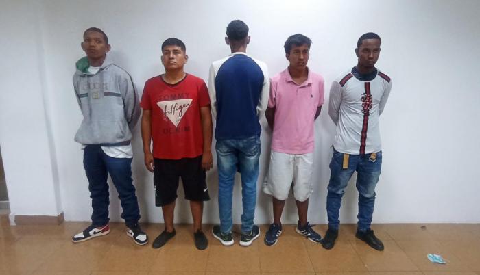 detenidos por arma recuperada