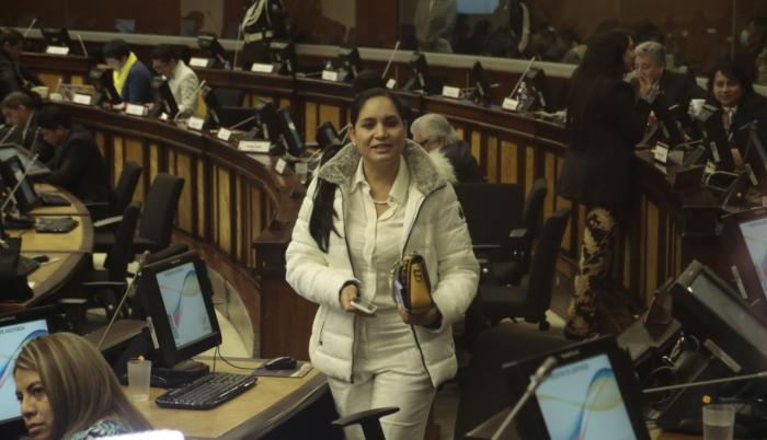 Asamblea- Caicedo- Silencio