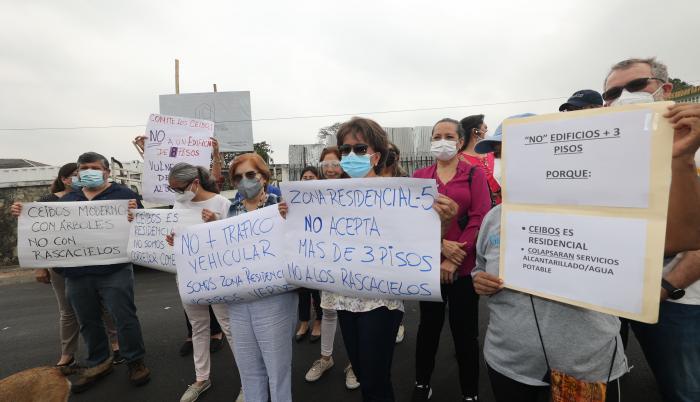 Los Ceibos, protesta por obras