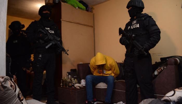 OPERATIVO LUCHA DE LOS (8744545)