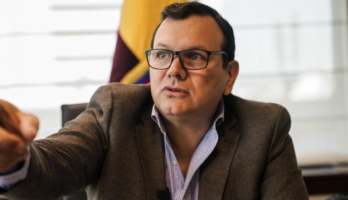BERNARDO MANZANO (8168132)