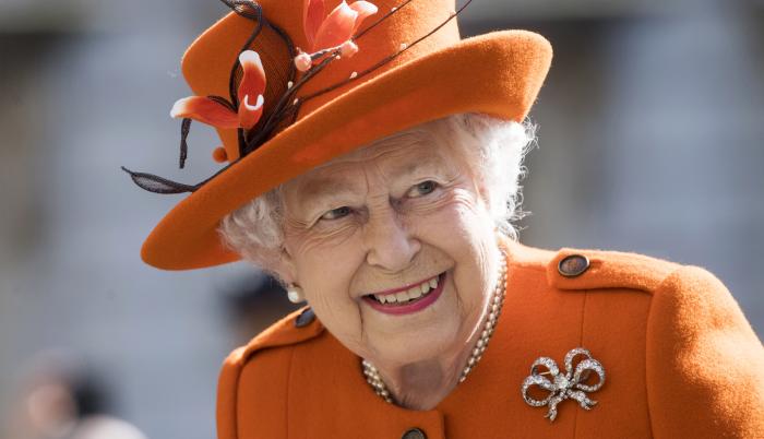 reina Isabel II