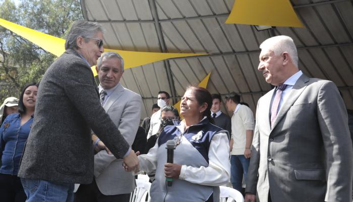 GUILLERMO LASSO CONSULTA POPUALR