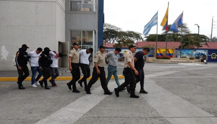 detenidos policias