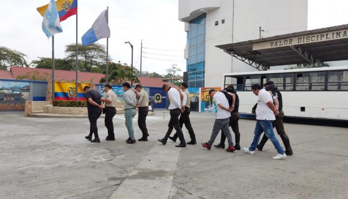 policias detenidos