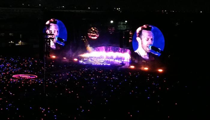 Coldplay_at_Mexico_City_2022_02