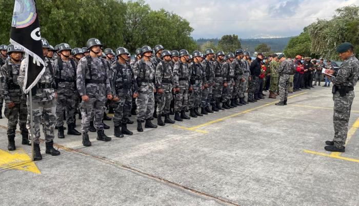 Policía