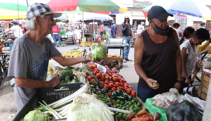Recorrido por mercados (9087942)
