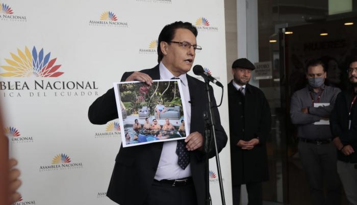 Villavicencio- renuncia- denuncias