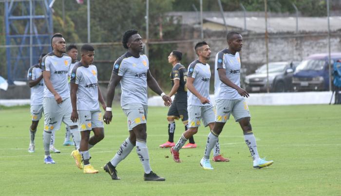 ROBERTO-ORDÓÑEZ-CUMBAYÁ-AUCAS