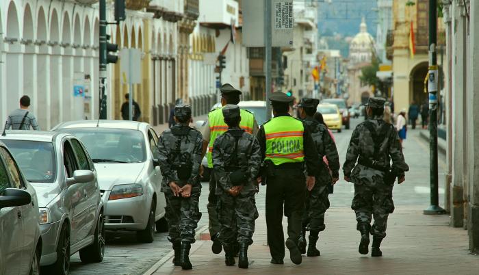 policias y militares