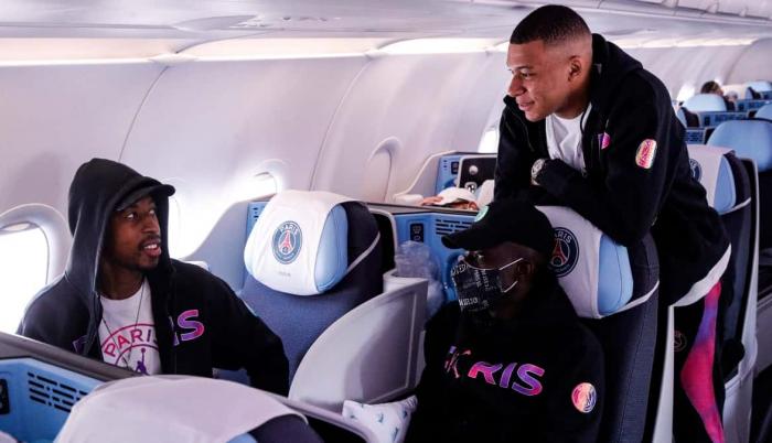 PSG-VIAJE-AVION-CRÍTICAS