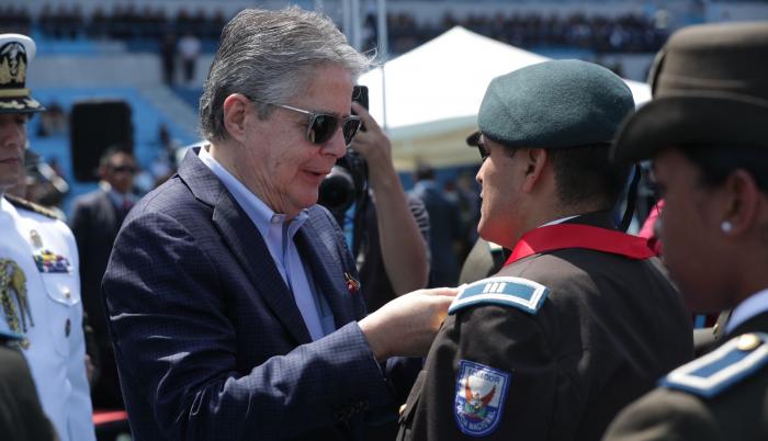 lasso policías