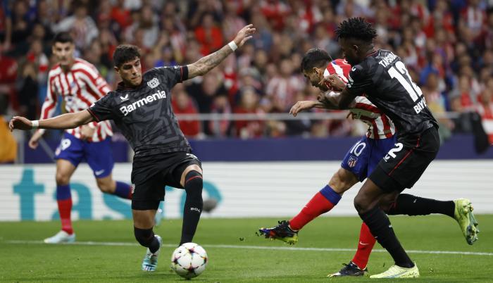 ATLÉTICO-BAYER-PIERO-HINCAPIE