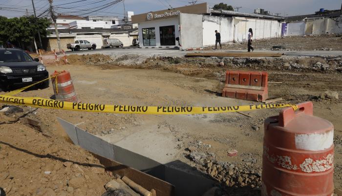 ARREGLOS DE CALLE GUAY (9271449)