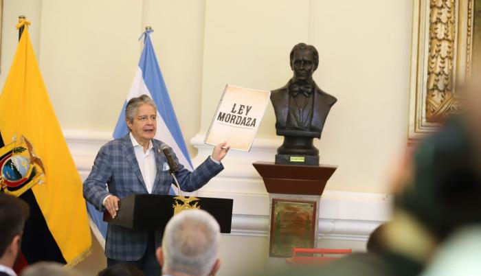 lasso ley de comunicacion