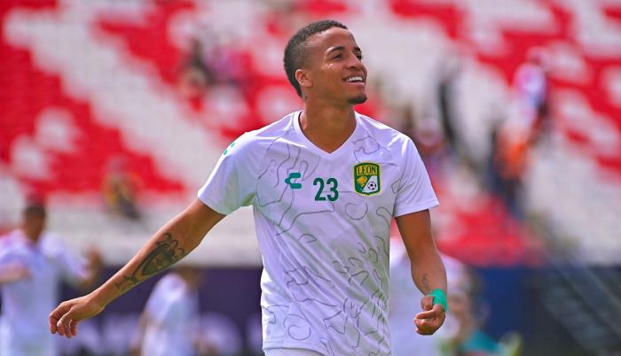 BYRON CASTILLO (8451104)