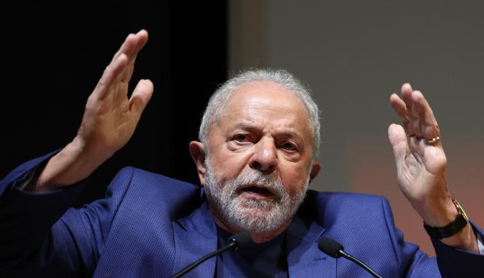Lula lamenta