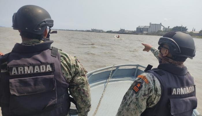Busqueda desaparecidos rio Guayas