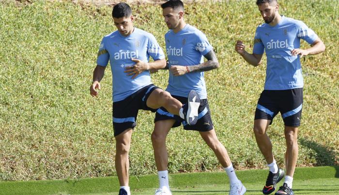 Uruguay presenta pruebas en defensa de Luis Suárez