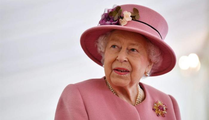 Una nueva biografía de Isabel II revela que batalló contra el cáncer