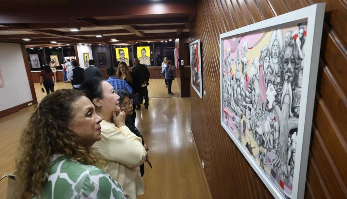 Sociedad_Cultura_Exposición_Egresados de Bellas Artes