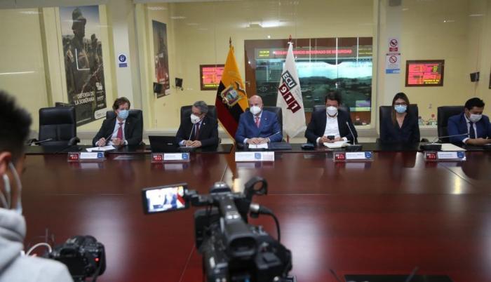 Escenario. Autoridades se reunieron para plantear acciones por el repunte de contagios por Covid- 19 y otras enfermedades respiratorias.