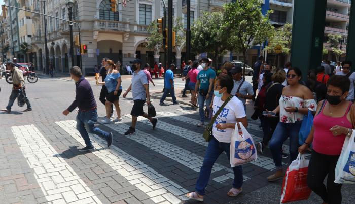 RECORRIDO POR LA AV. 9 (9688417)