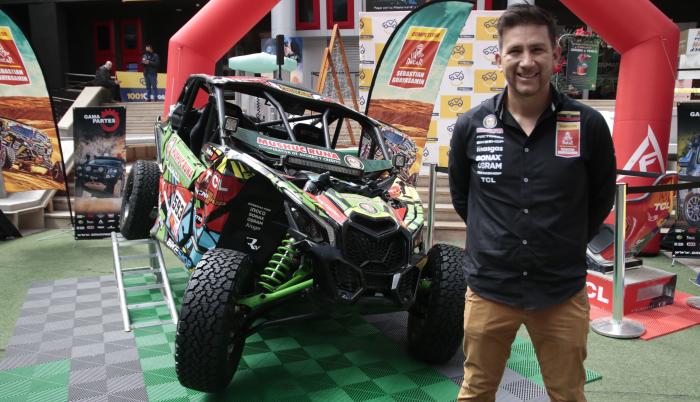 SEBASTIAN-GUAYASAMIN-PILOTO-ECUATORIANO