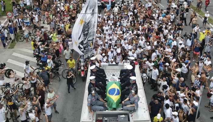 La _torcida_ del Santo (9734596)-pele