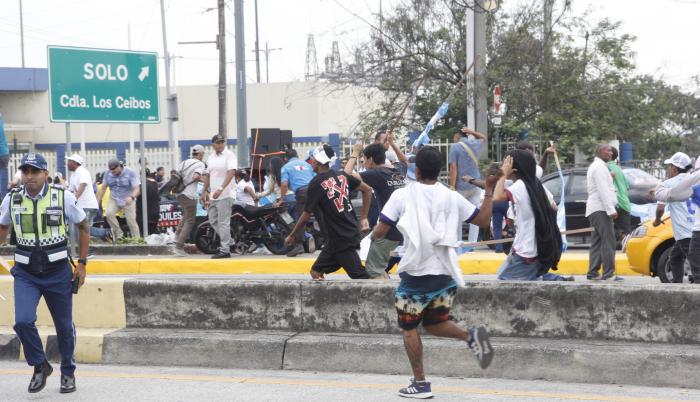 Incidente. Hubo enfrentamientos entre simpatizantes del PSC y de la Revolución Ciudadana.