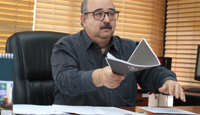 John Zambrano secretario del COE