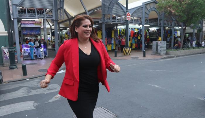 Candidata- Guayaquil- Serrano.