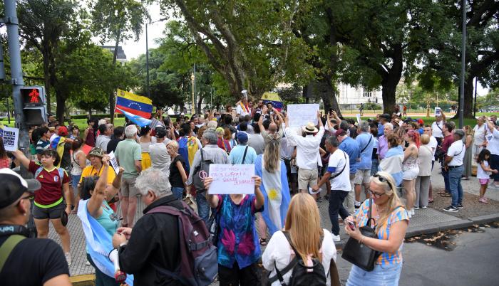 Venezolanos en Argenti (9837005)