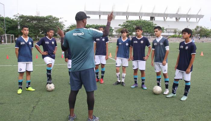 Ocho mundialistas con Ecuador se formaron en Independiente del