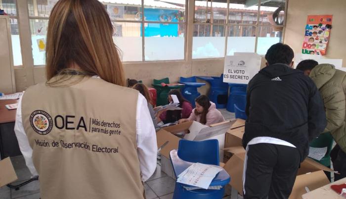 Escenario. La Misión de Observación Electoral de la OEA estuvo presente en el conteo de votos en los recintos electorales.