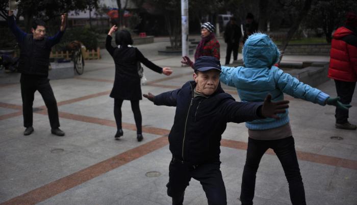 chinos bailando