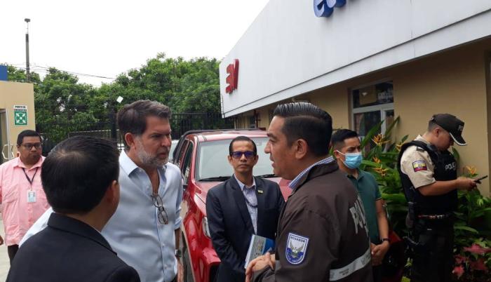 Fiscalía sobres explosivos