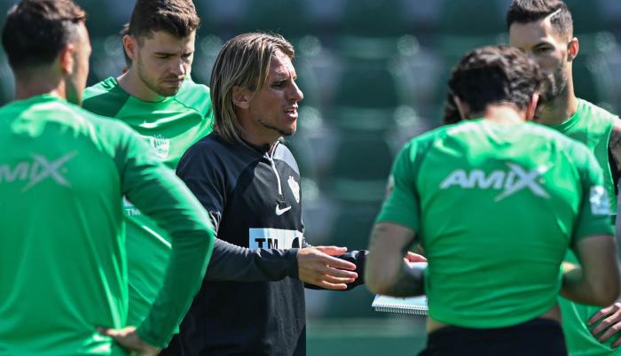 Sebastián Beccacece Dirige Su Primer Entrenamiento Con El Elche