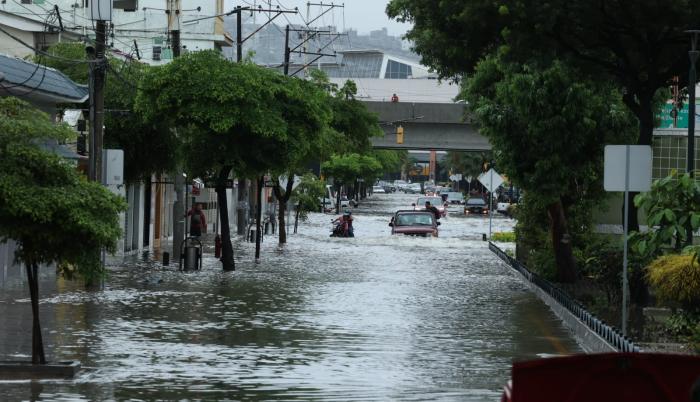 Aquiles Álvarez Las Inundaciones Son Un Problema Que Guayaquil Arrastra Por Años 3450