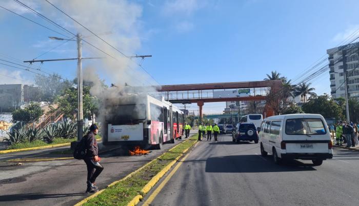 Quito- Trole- incendio