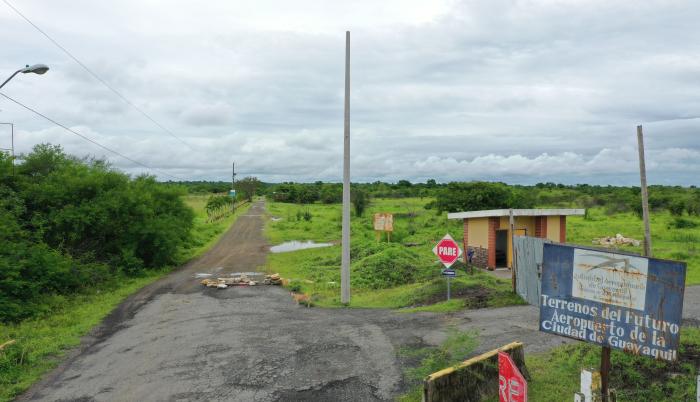 AEROPUERTO EN CHONGON (10654359)