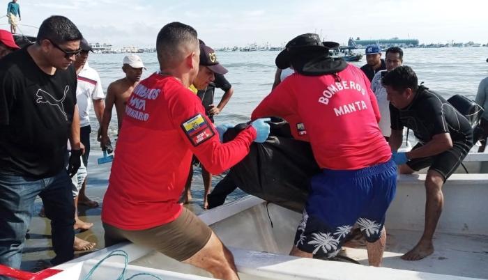 ROBO EN ALTA MAR MANABI