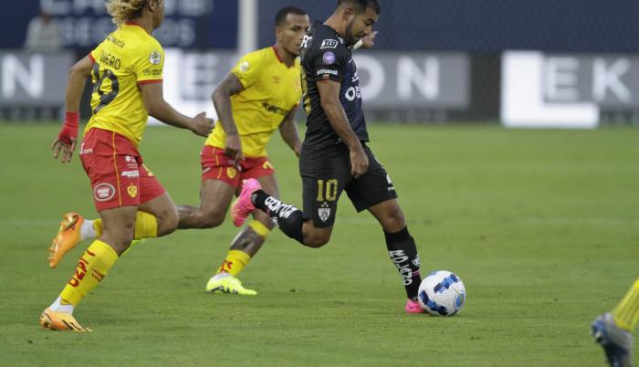 Los rayados lograron ganar en su estadio.