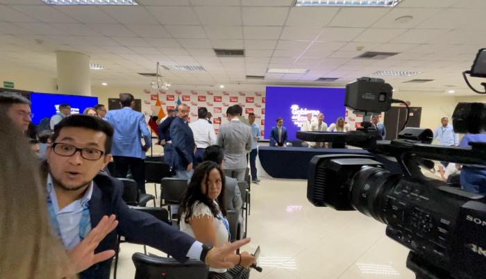 Rueda de prensa en el ECU 911