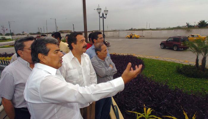 CAROS FALQUEZ Y JAIME NEBOT
