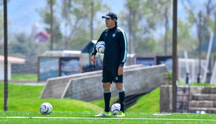 Guillermo Almada: "Ecuador Arranca Como El Favorito Ante Uruguay"